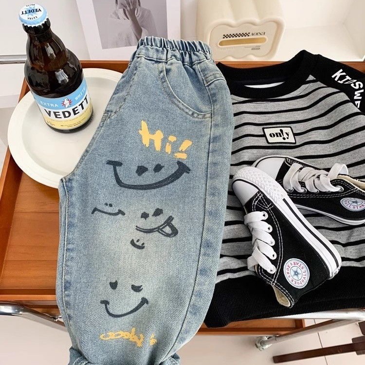 Pantalon en jean ample en coto - Baby Clothing Drawing avis et prix
